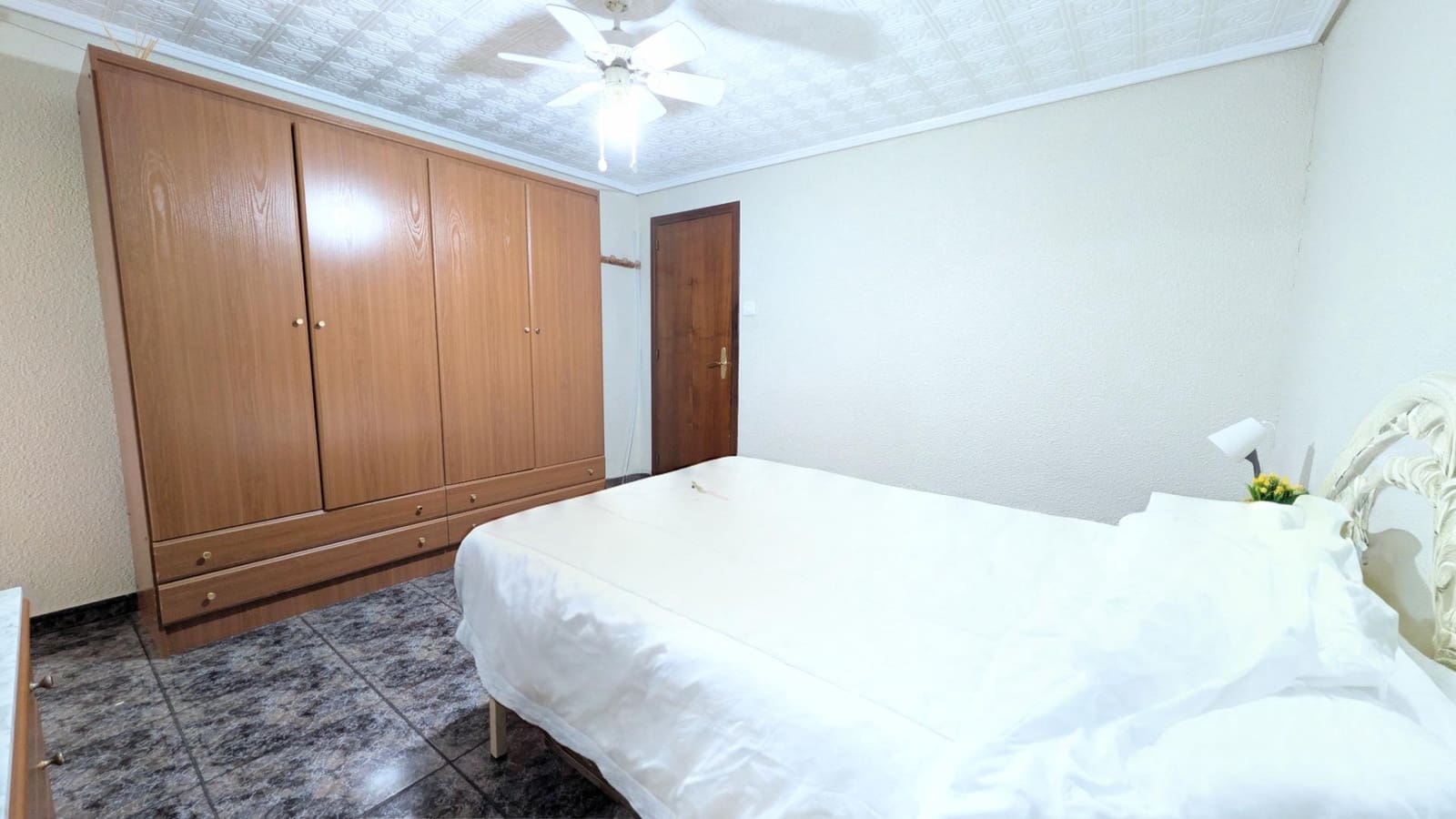 Piso de 3 habitaciones en Elche / Elx en venta - 165.000 € (Ref: 9811578)