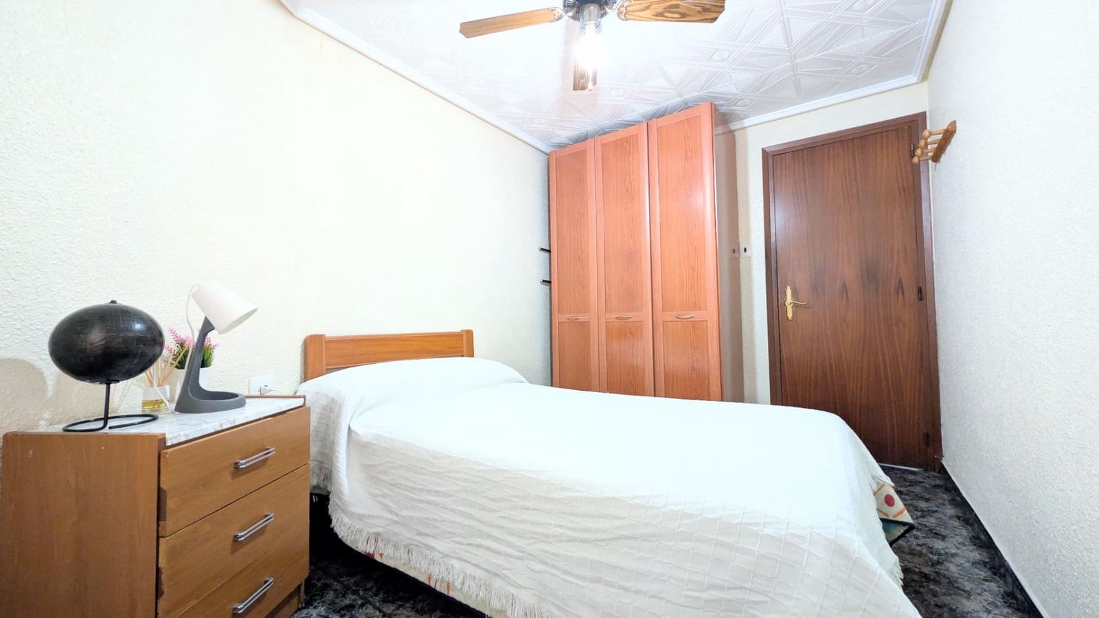 Piso de 3 habitaciones en Elche / Elx en venta - 165.000 € (Ref: 9811578)