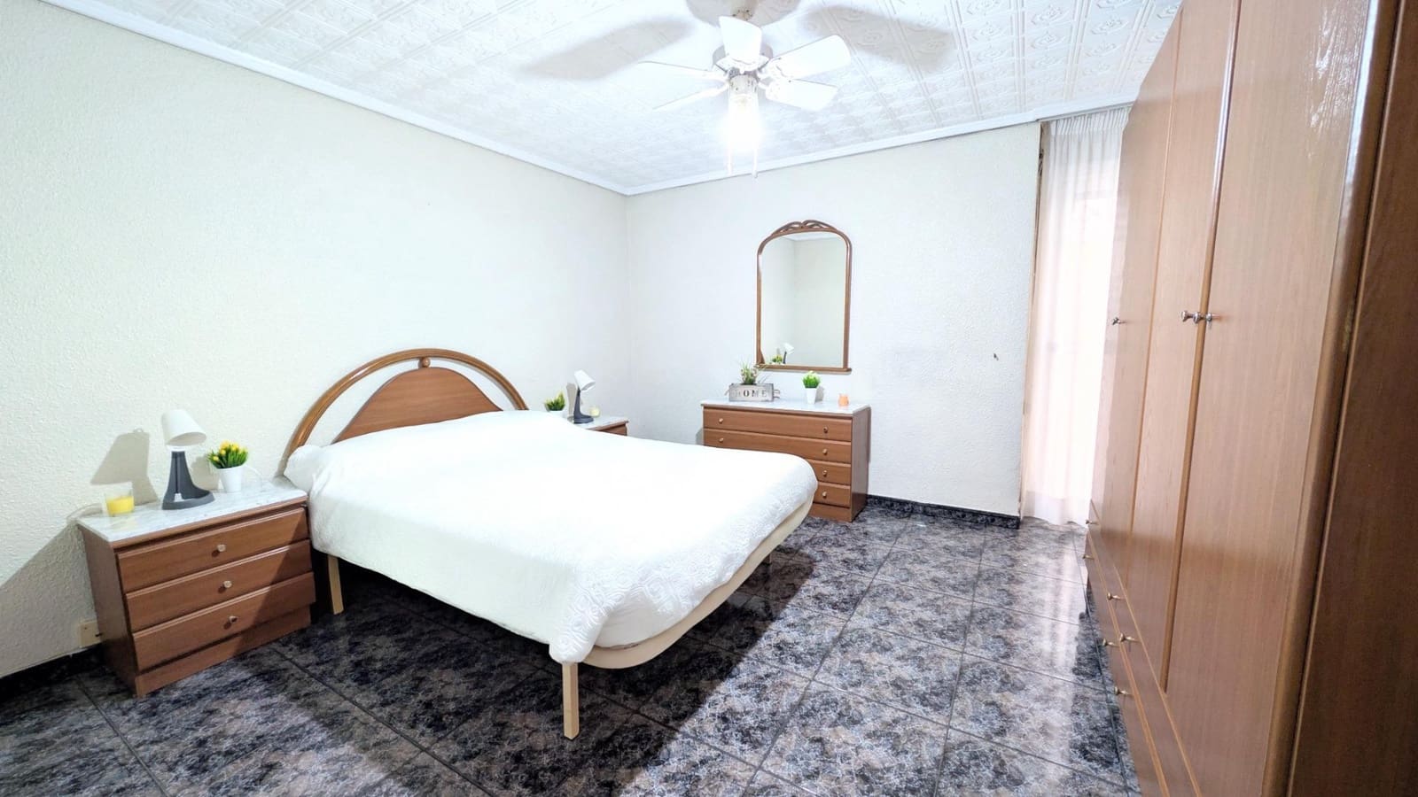 Piso de 3 habitaciones en Elche / Elx en venta - 165.000 € (Ref: 9811578)