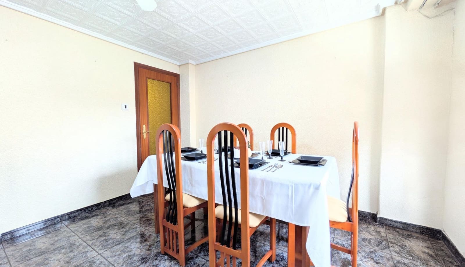 Piso de 3 habitaciones en Elche / Elx en venta - 165.000 € (Ref: 9811578)