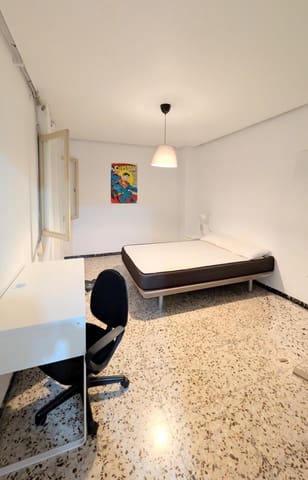 4 slaapkamer Flat te koop in Centro, Elche / Elx - € 185.000 (Ref: 9831359)