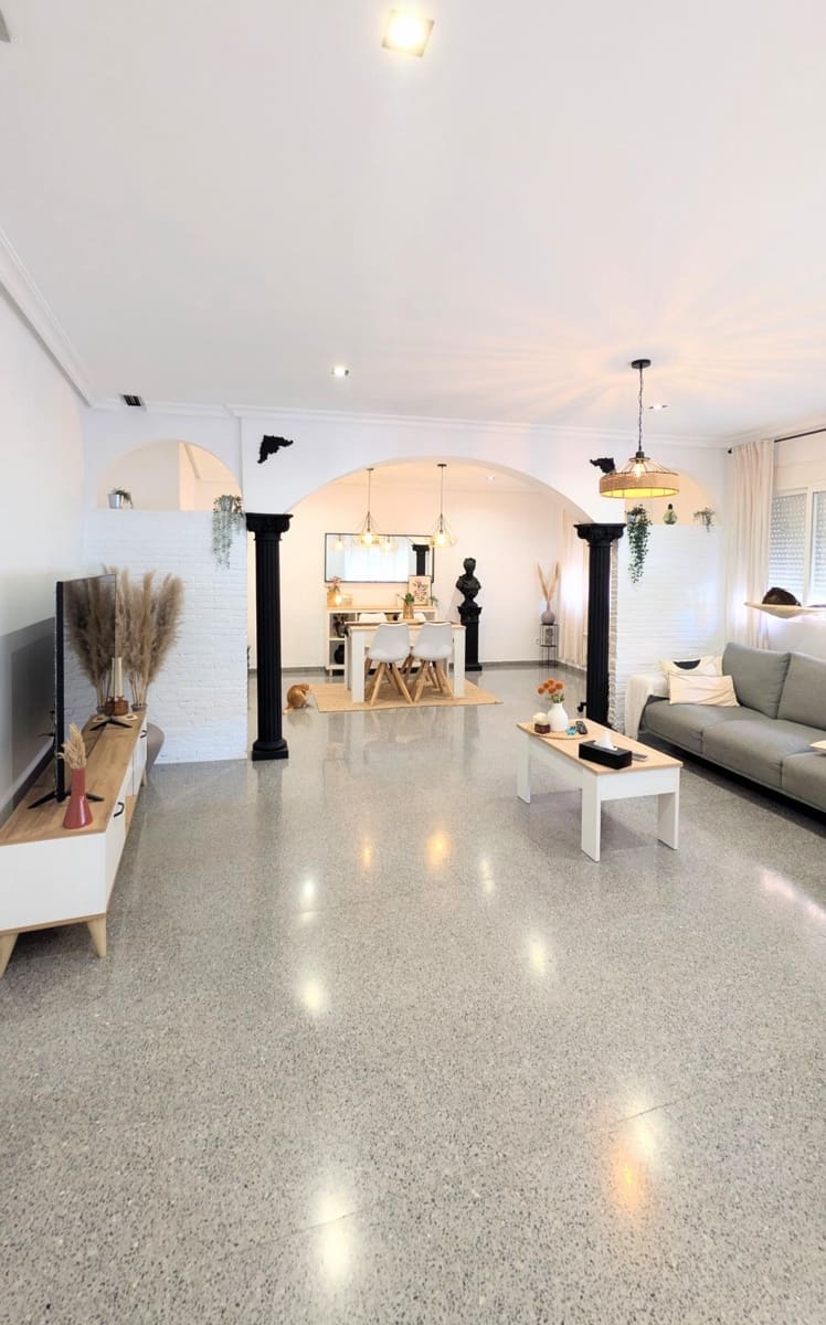 3 soverom Leilighet til salgs i Elche / Elx med garasje - € 175 000 (Ref: 9831360)