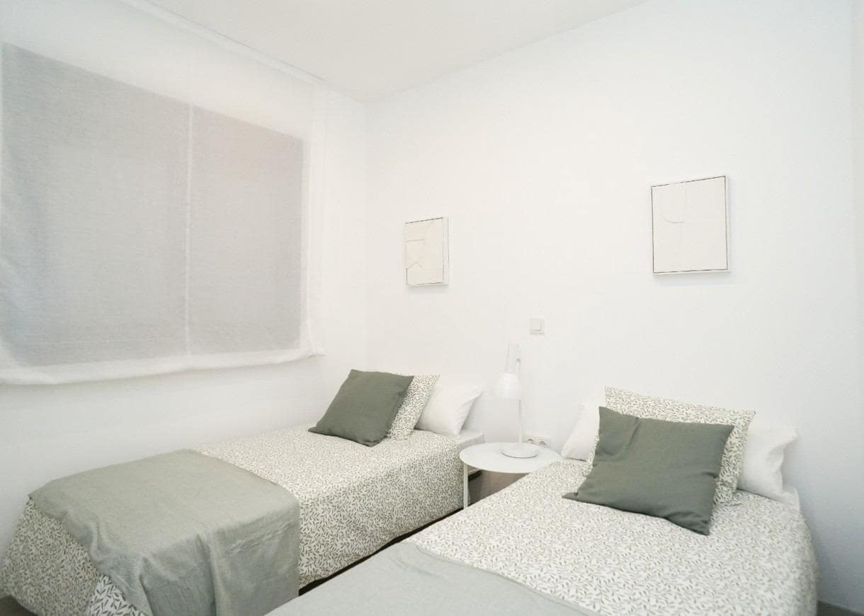 3 soverom Penthouse til salgs i Torrevieja med svømmebasseng - € 540 000 (Ref: 9851759)