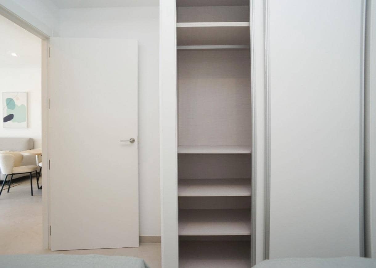 3 soverom Penthouse til salgs i Torrevieja med svømmebasseng - € 540 000 (Ref: 9851759)