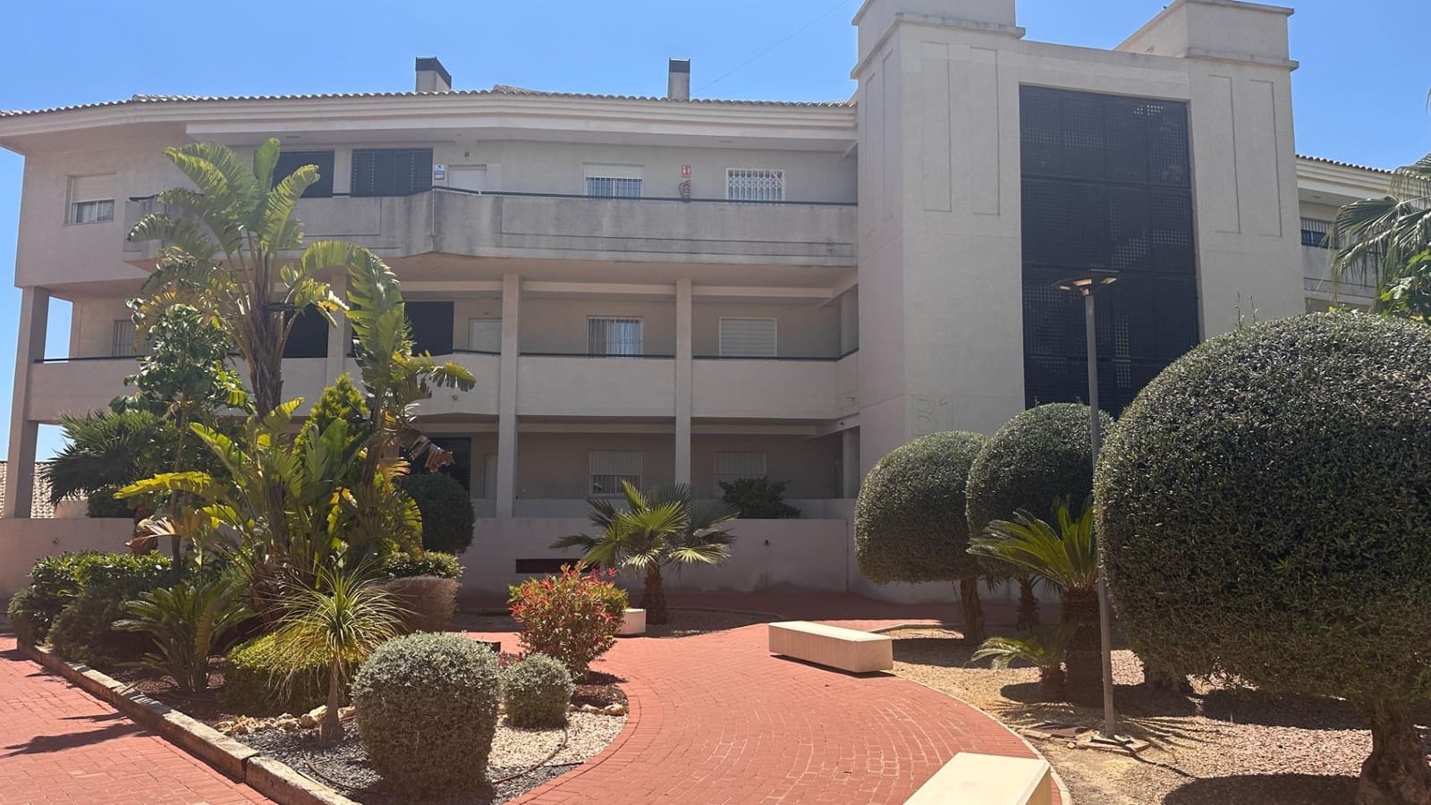 2 slaapkamer Flat te koop in Monforte del Cid met zwembad garage - € 219.999 (Ref: 9876429)