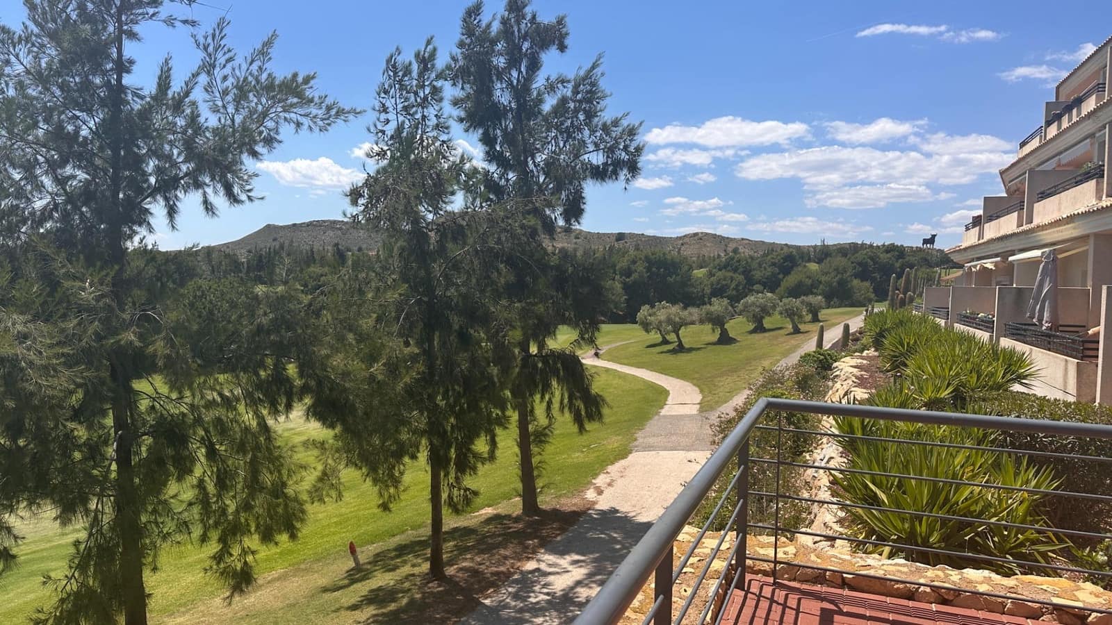 2 slaapkamer Flat te koop in Monforte del Cid met zwembad garage - € 219.999 (Ref: 9876429)