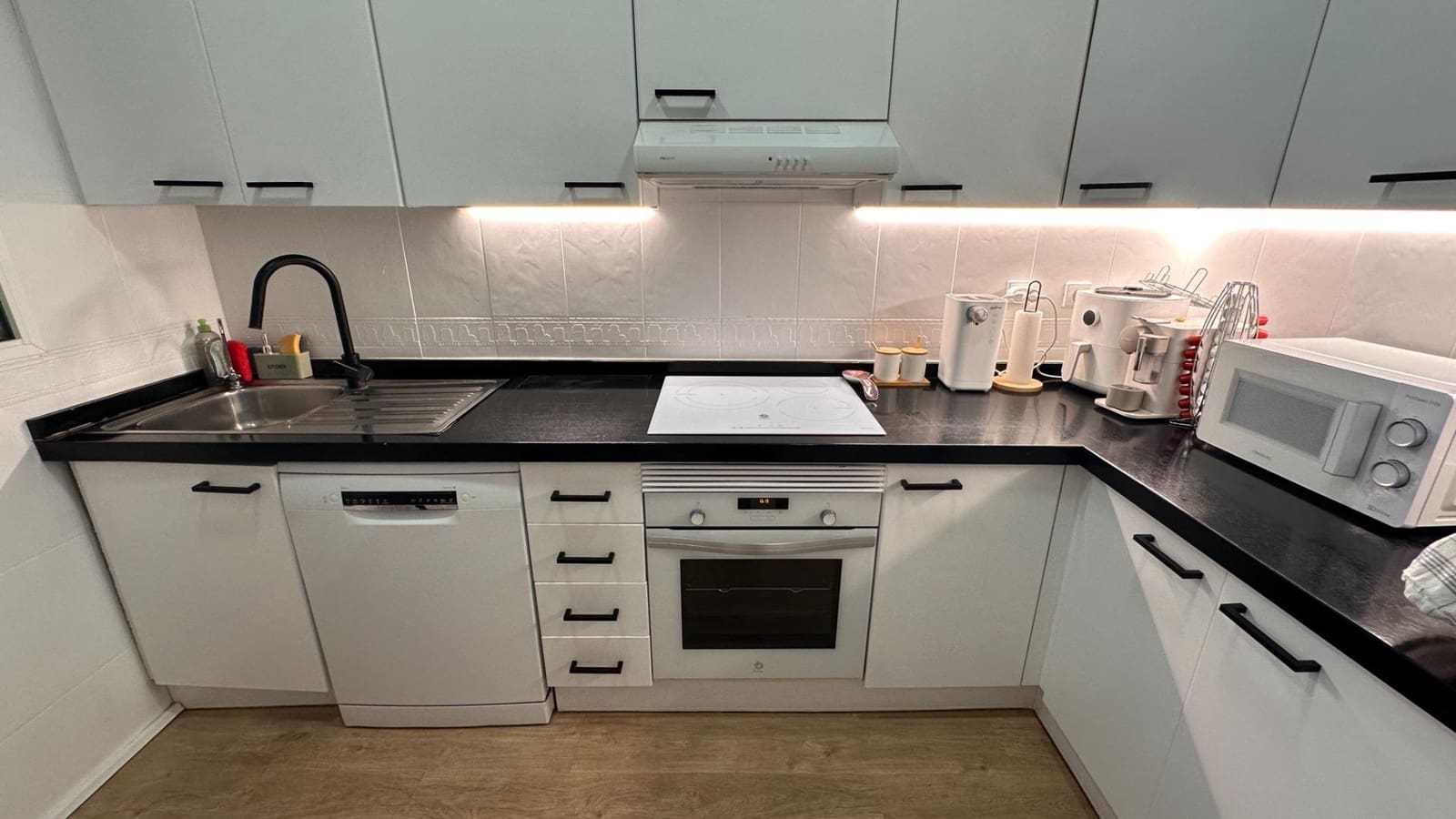 2 slaapkamer Flat te koop in Monforte del Cid met zwembad garage - € 219.999 (Ref: 9876429)
