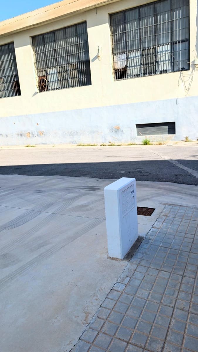 Business for sale in Crevillente / Crevillent with garage - € 546,000 (Ref: 9878854)