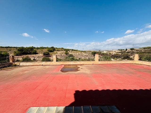 6 sypialnia Willa na sprzedaż w Miasto Alicante / Alacant z basenem - 640 000 € (Ref: 9878855)