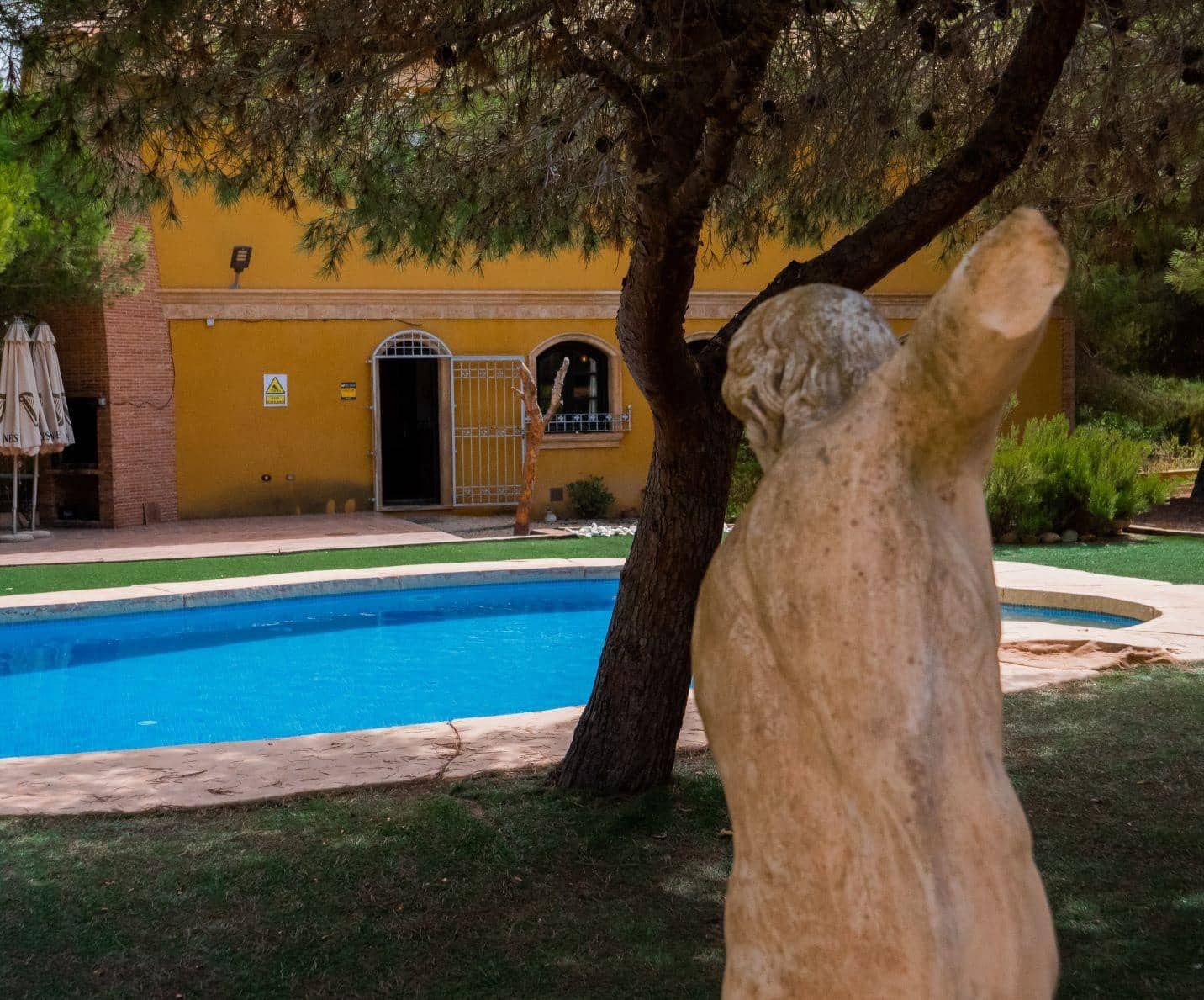5 Zimmer Villa zu verkaufen in Lo Pepin mit Pool - 999.950 € (Ref: 9878856)