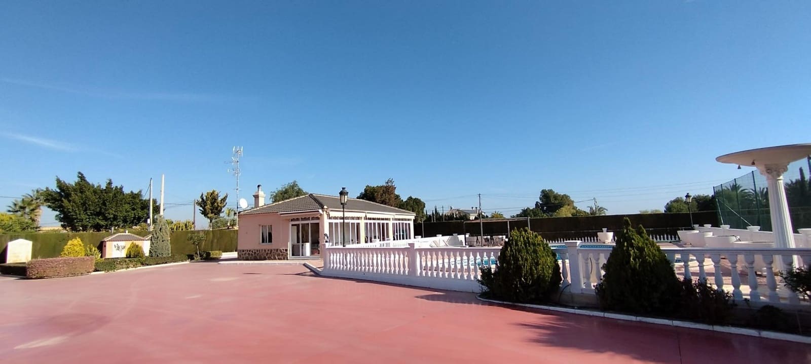 6 soverom Villa til salgs i Perleta med svømmebasseng garasje - € 950 000 (Ref: 9878857)