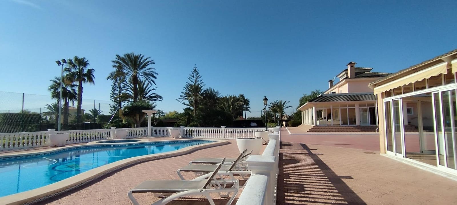 6 soverom Villa til salgs i Perleta med svømmebasseng garasje - € 950 000 (Ref: 9878857)