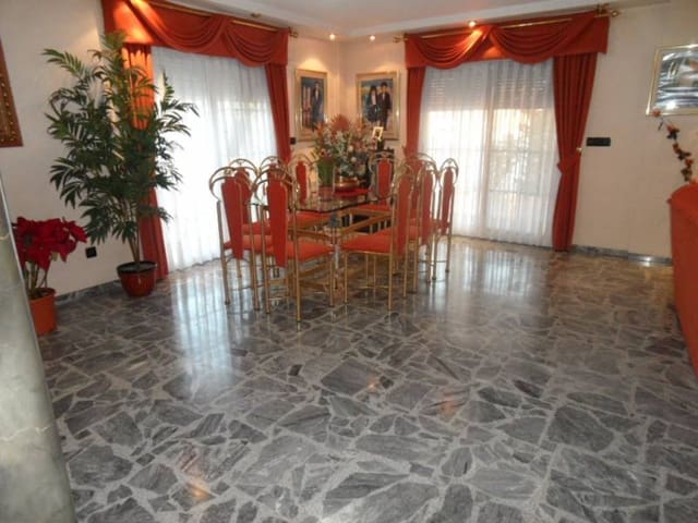 5 soveværelse Villa til salg i Elche / Elx med garage - € 700.000 (Ref: 9878860)