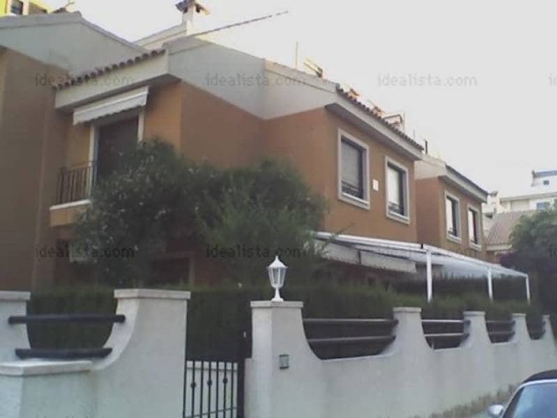 4 chambre Bungalow à vendre à Santa Pola avec piscine garage - 356 000 € (Ref: 9878861)