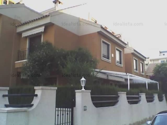 4 chambre Bungalow à vendre à Santa Pola avec piscine garage - 356 000 € (Ref: 9878861)
