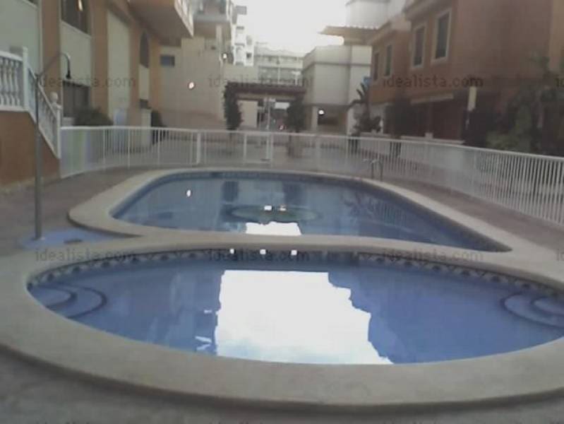 4 chambre Bungalow à vendre à Santa Pola avec piscine garage - 356 000 € (Ref: 9878861)