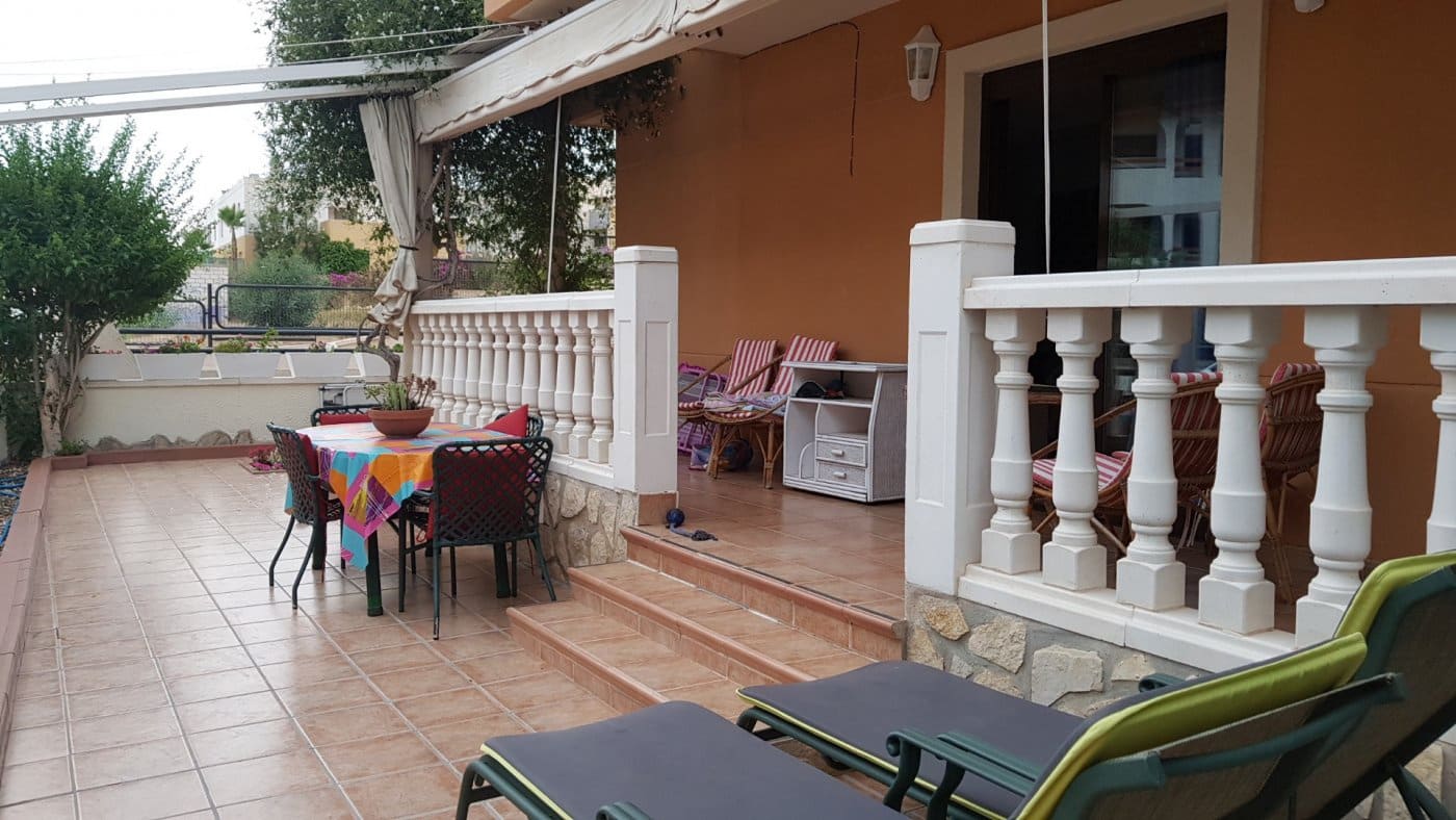 4 chambre Bungalow à vendre à Santa Pola avec piscine garage - 356 000 € (Ref: 9878861)
