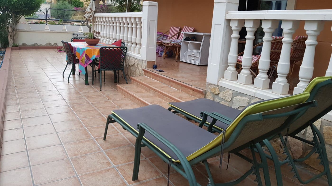 4 chambre Bungalow à vendre à Santa Pola avec piscine garage - 356 000 € (Ref: 9878861)
