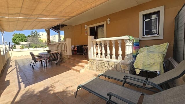 4 chambre Bungalow à vendre à Santa Pola avec piscine garage - 356 000 € (Ref: 9878861)