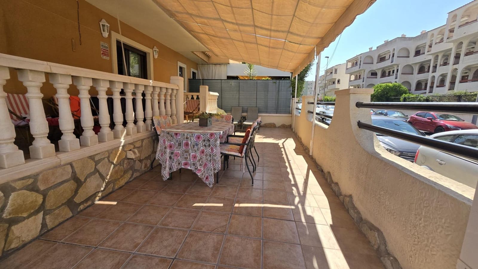 4 chambre Bungalow à vendre à Santa Pola avec piscine garage - 356 000 € (Ref: 9878861)