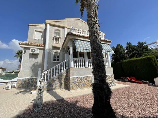 4 slaapkamer Villa te koop in Benferri met zwembad garage - € 288.000 (Ref: 9878862)