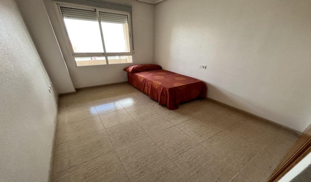Piso de 5 habitaciones en Torrevieja en venta con garaje - 299.900 € (Ref: 9878863)