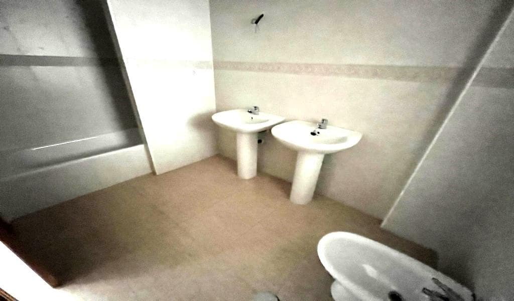 Piso de 5 habitaciones en Torrevieja en venta con garaje - 299.900 € (Ref: 9878863)