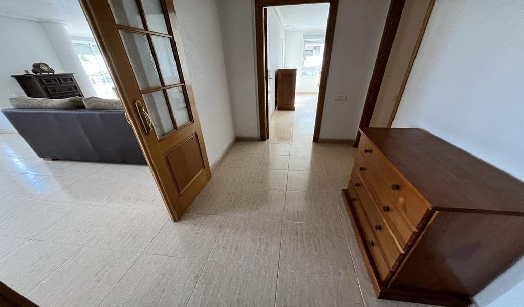 Piso de 5 habitaciones en Torrevieja en venta con garaje - 299.900 € (Ref: 9878863)