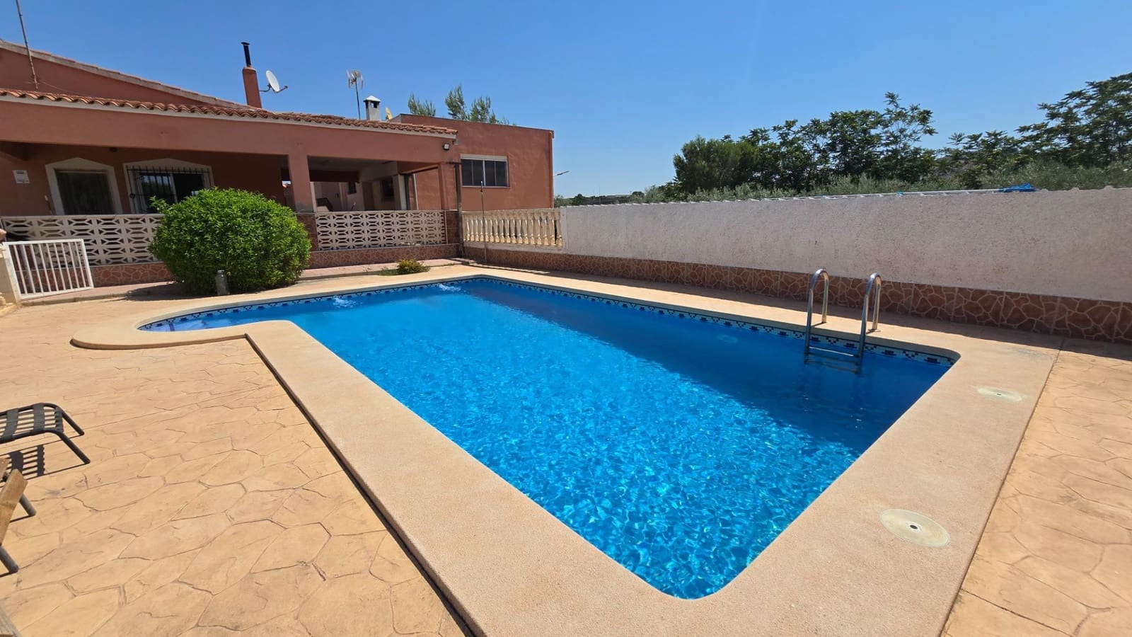 6 soverom Villa til salgs i Aspe - € 550 000 (Ref: 9878867)