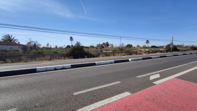 Terreno Não Urbanizado para venda em Elche / Elx - 83 000 € (Ref: 9893870)