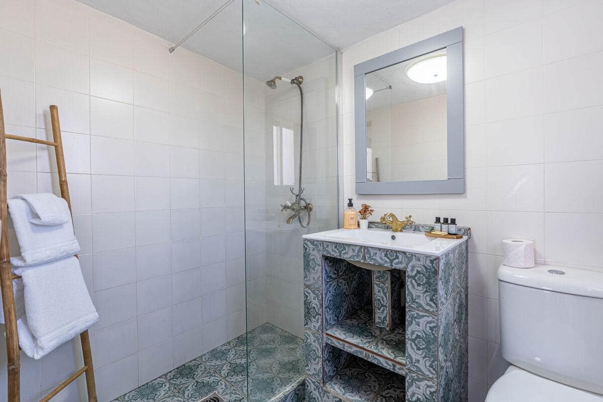 4 bedroom Villa for sale in Nerja with pool garage - € 995,000 (Ref: 10046213)