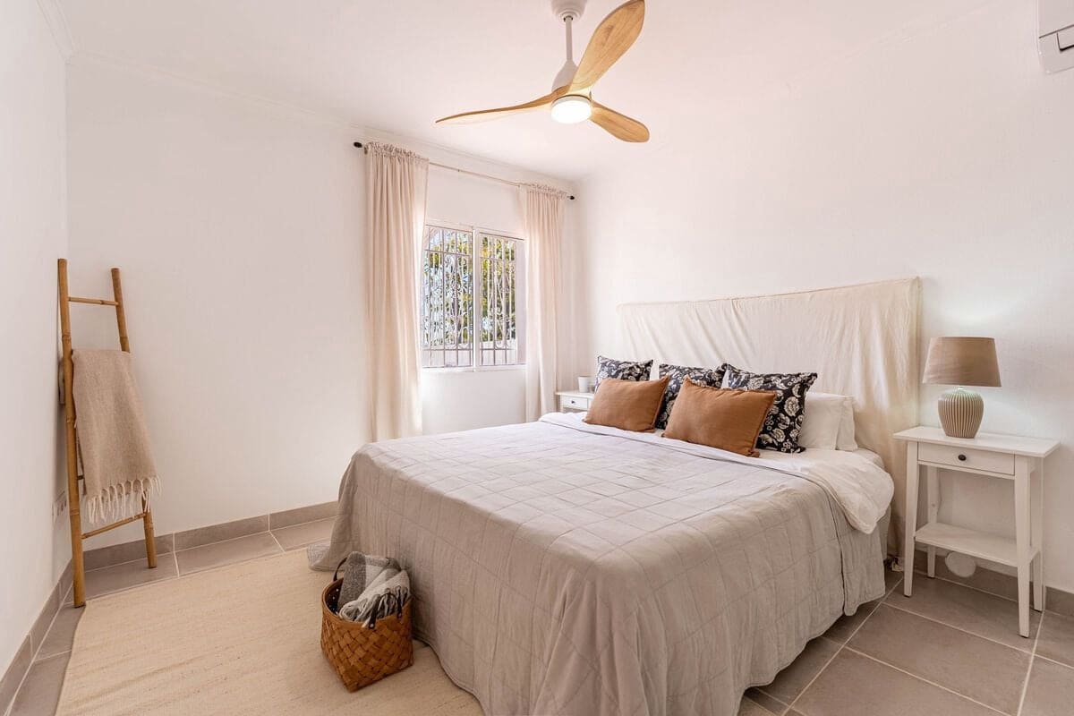 4 bedroom Villa for sale in Nerja with pool garage - € 995,000 (Ref: 10046213)