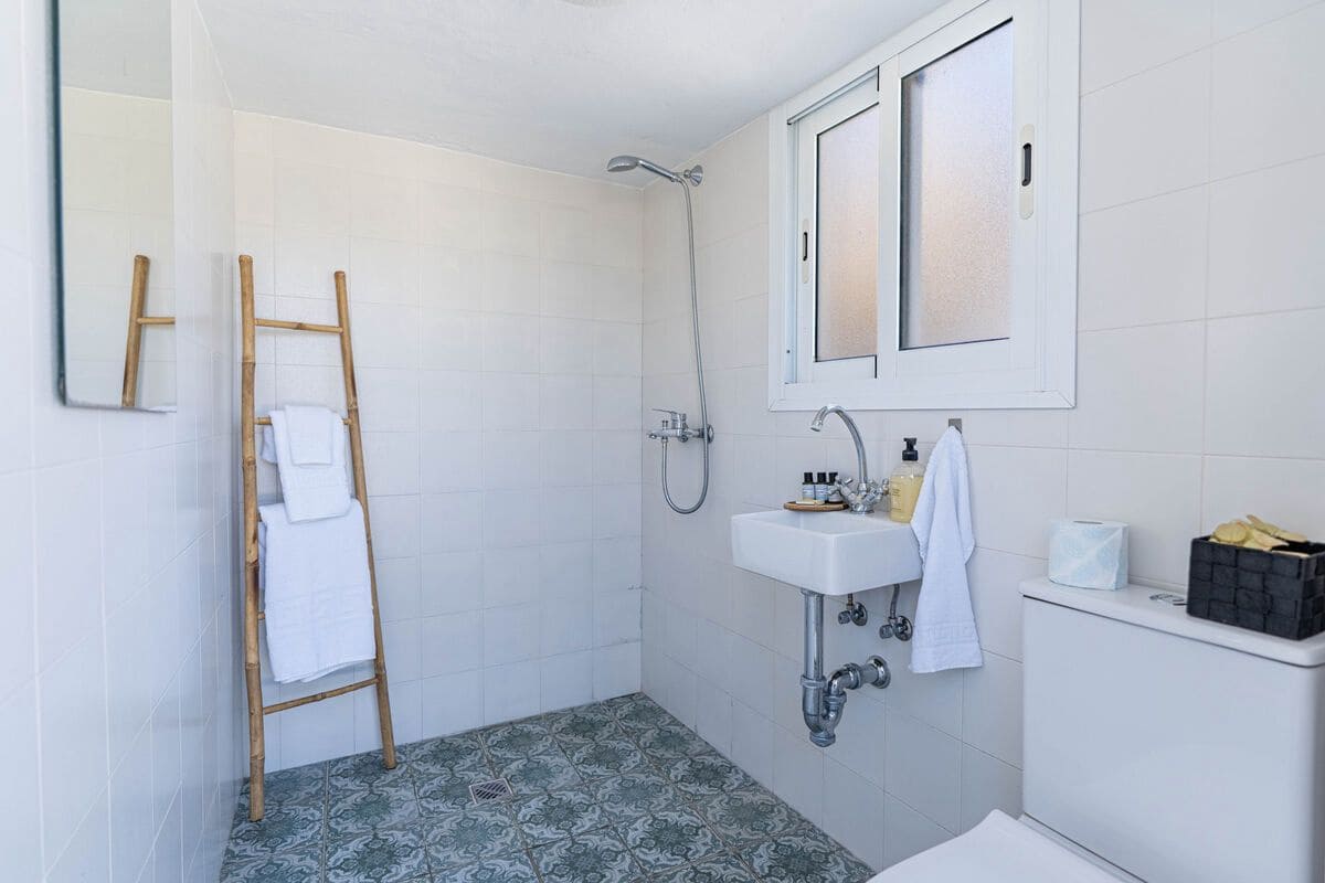 4 bedroom Villa for sale in Nerja with pool garage - € 995,000 (Ref: 10046213)