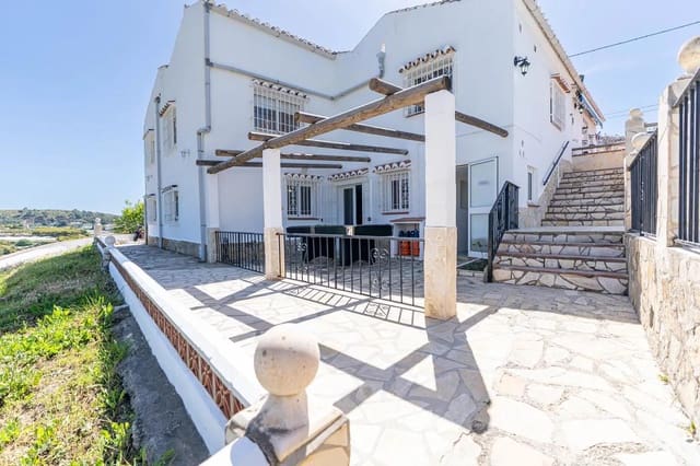 4 bedroom Villa for sale in Avda Pescia - Ctra de Frigiliana, Nerja with pool garage - € 995,000 (Ref: 10046213)