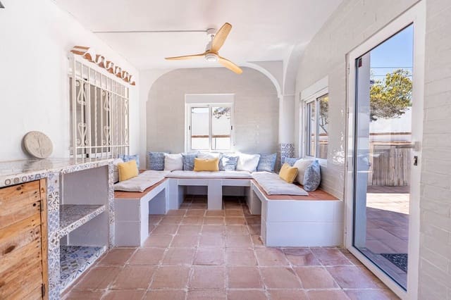 4 bedroom Villa for sale in Avda Pescia - Ctra de Frigiliana, Nerja with pool garage - € 995,000 (Ref: 10046213)