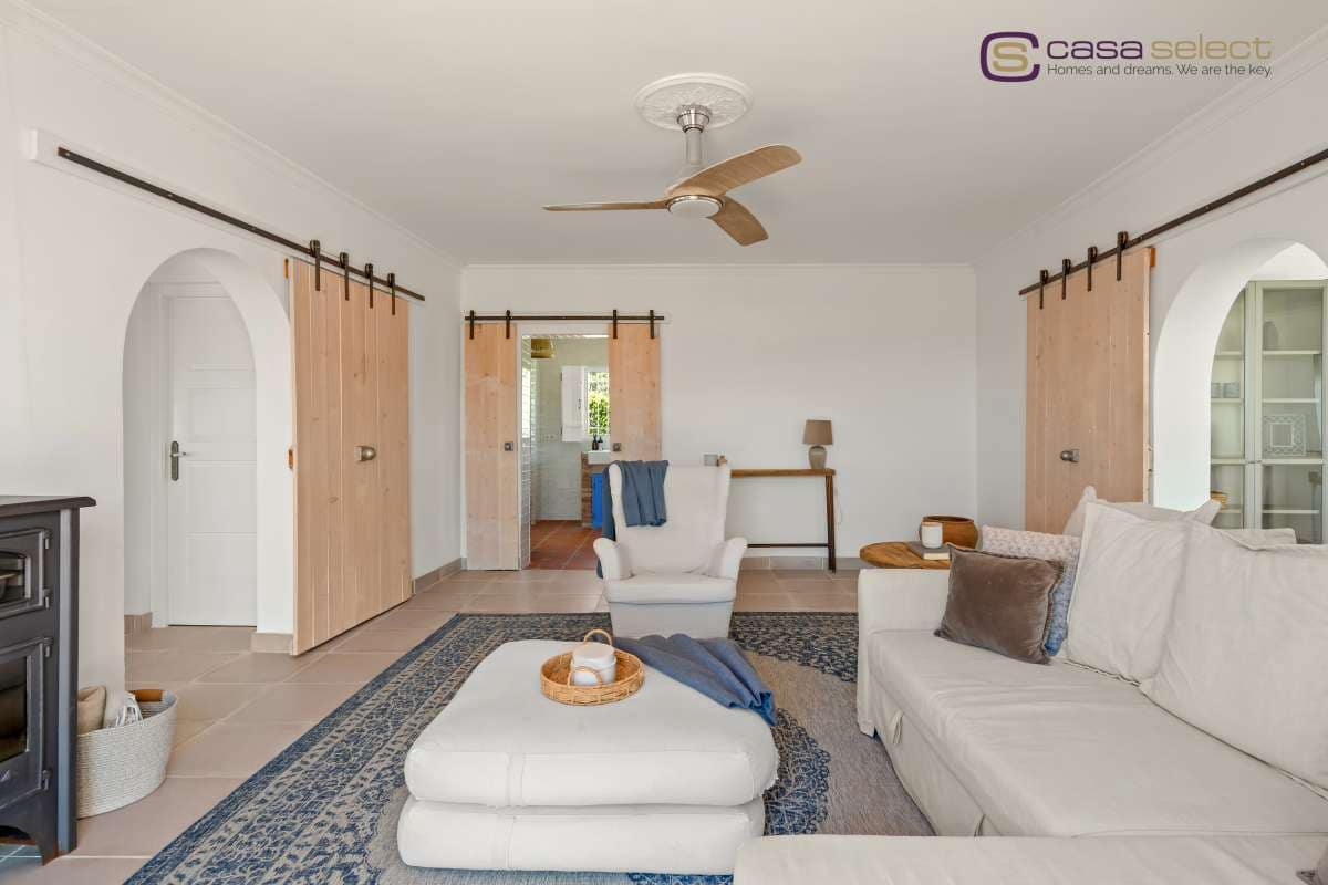 4 bedroom Villa for sale in Nerja with pool garage - € 995,000 (Ref: 10046213)