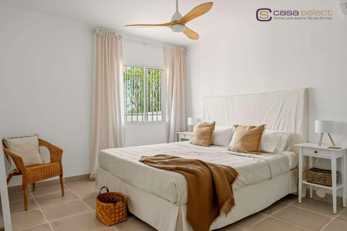 4 bedroom Villa for sale in Nerja with pool garage - € 995,000 (Ref: 10046213)