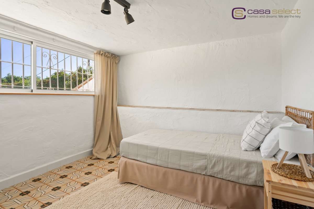 4 bedroom Villa for sale in Nerja with pool garage - € 995,000 (Ref: 10046213)