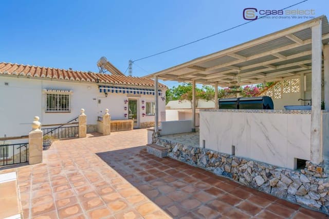 4 chambre Villa/Maison à vendre à Avda Pescia - Ctra de Frigiliana, Nerja avec piscine garage - 995 000 € (Ref: 10046213)