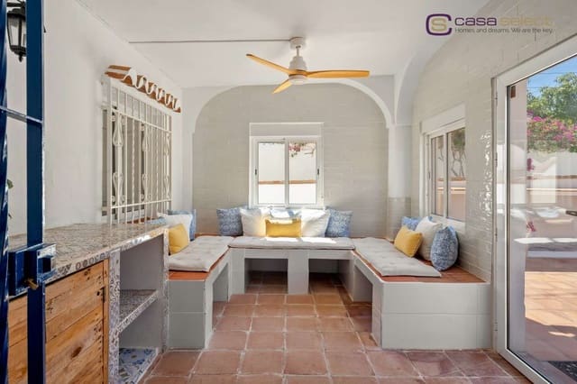 4 chambre Villa/Maison à vendre à Avda Pescia - Ctra de Frigiliana, Nerja avec piscine garage - 995 000 € (Ref: 10046213)