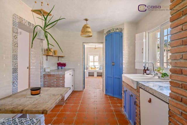 4 chambre Villa/Maison à vendre à Avda Pescia - Ctra de Frigiliana, Nerja avec piscine garage - 995 000 € (Ref: 10046213)