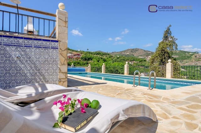 4 chambre Villa/Maison à vendre à Avda Pescia - Ctra de Frigiliana, Nerja avec piscine garage - 995 000 € (Ref: 10046213)