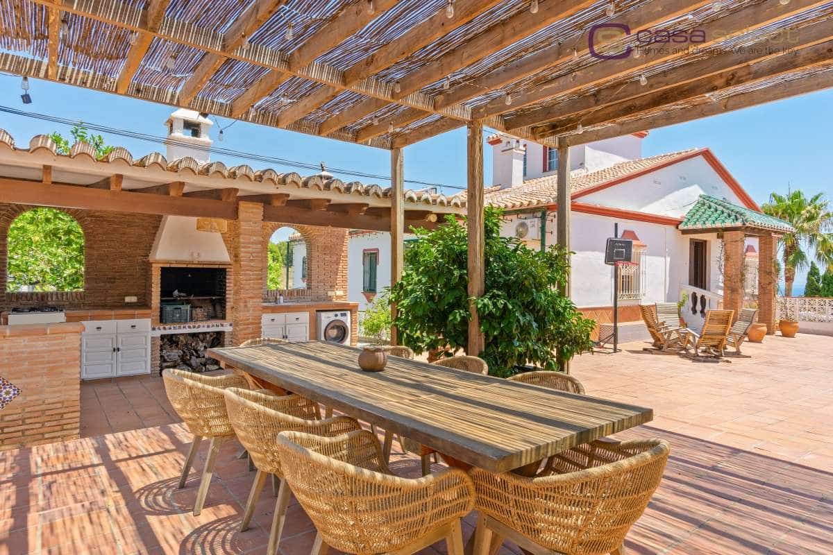8 sovrum Villa till salu i Frigiliana med pool - 1 600 000 € (Ref: 10061006)