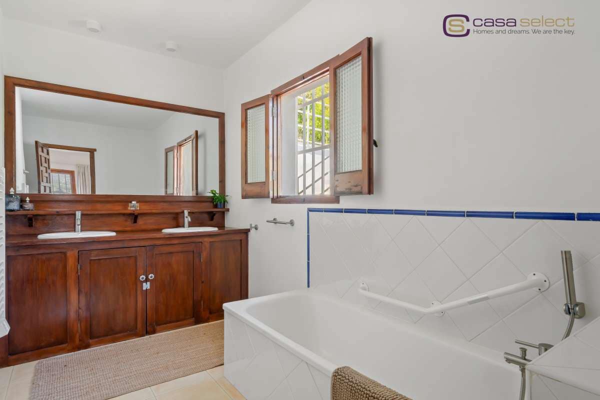 3 chambre Villa/Maison à vendre à La Herradura avec piscine garage - 795 000 € (Ref: 10150141)