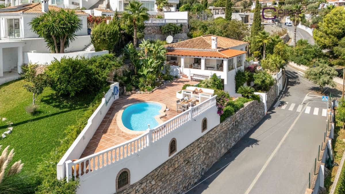 3 chambre Villa/Maison à vendre à La Herradura avec piscine garage - 795 000 € (Ref: 10150141)