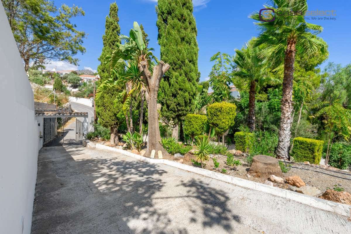 3 chambre Villa/Maison à vendre à La Herradura avec piscine garage - 795 000 € (Ref: 10150141)