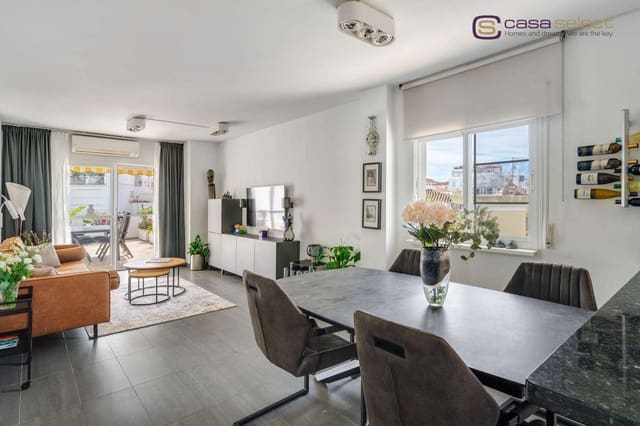2 bedroom Apartment for sale in Burriana, Nerja with pool - € 485,000 (Ref: 10153181)
