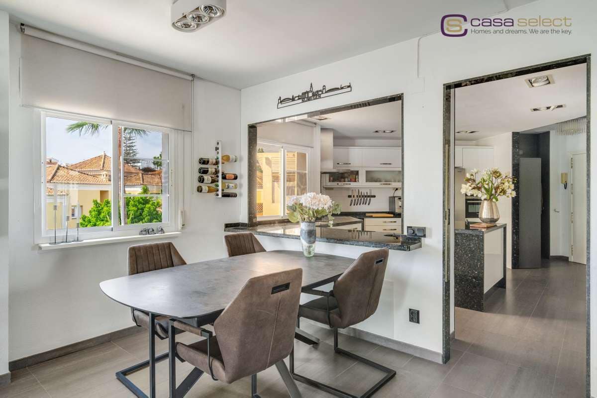 2 bedroom Apartment for sale in Nerja with pool - € 485,000 (Ref: 10153181)