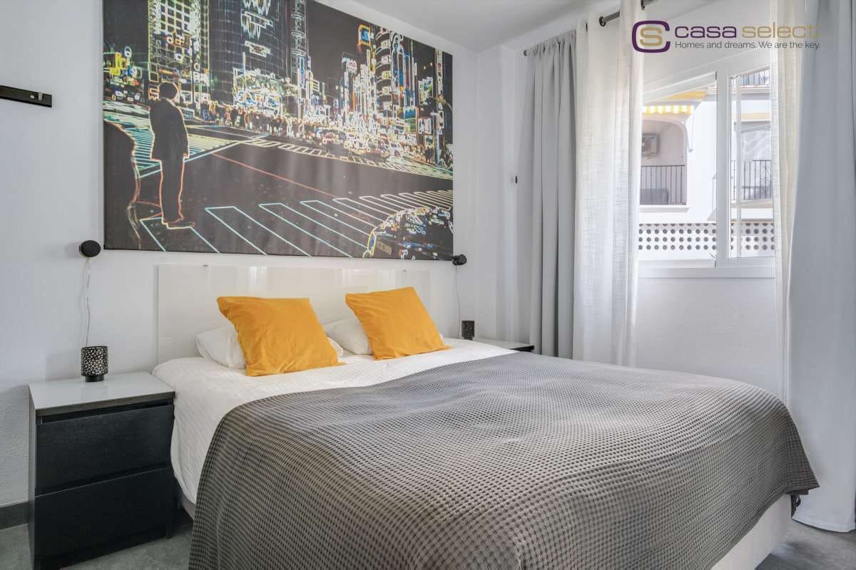2 bedroom Apartment for sale in Nerja with pool - € 485,000 (Ref: 10153181)