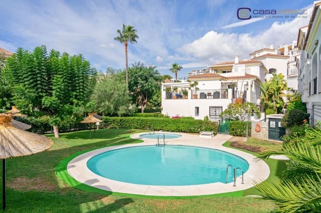 2 bedroom Apartment for sale in Burriana, Nerja with pool - € 485,000 (Ref: 10153181)